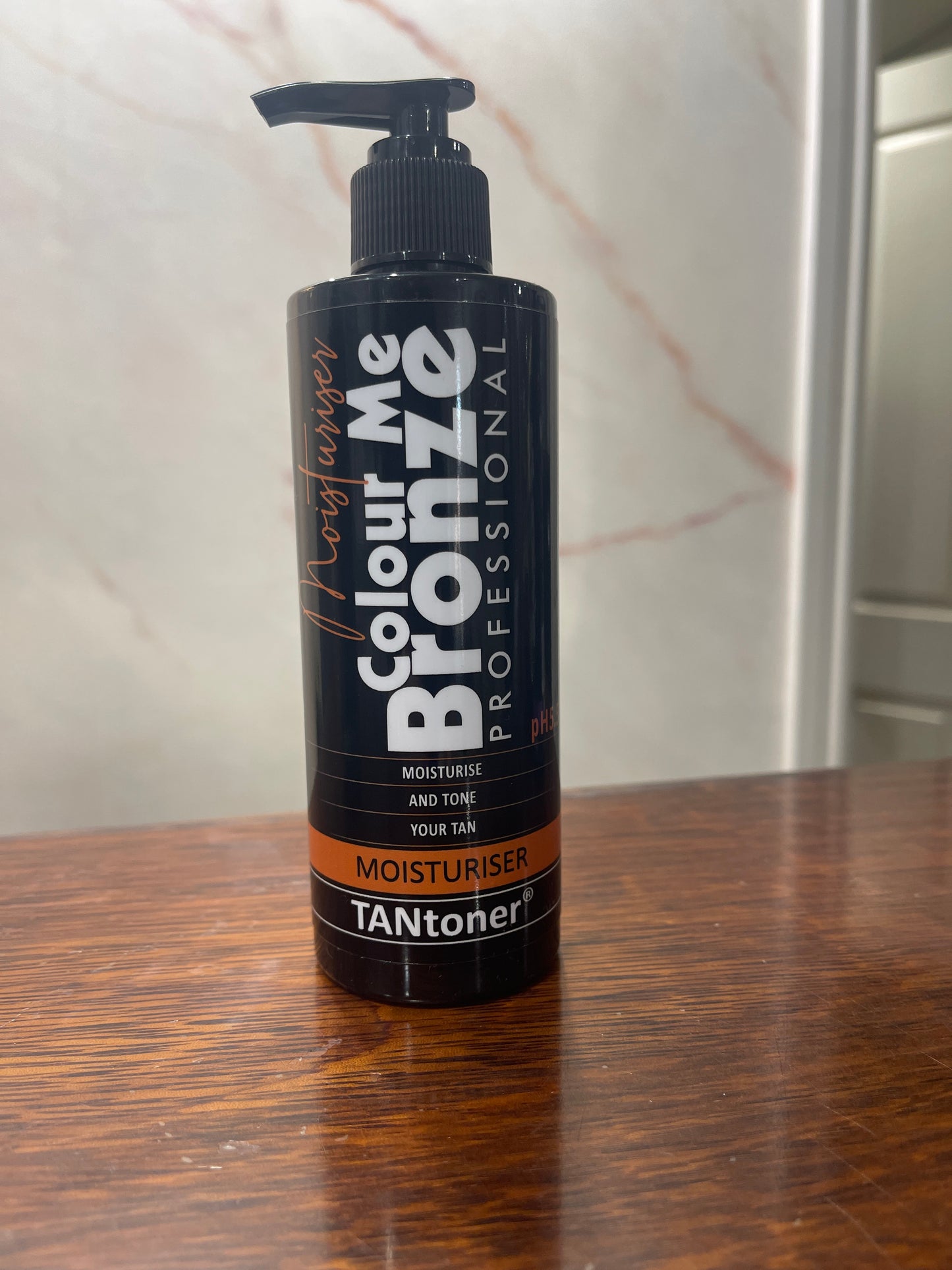 Colour me bronze Moisturiser